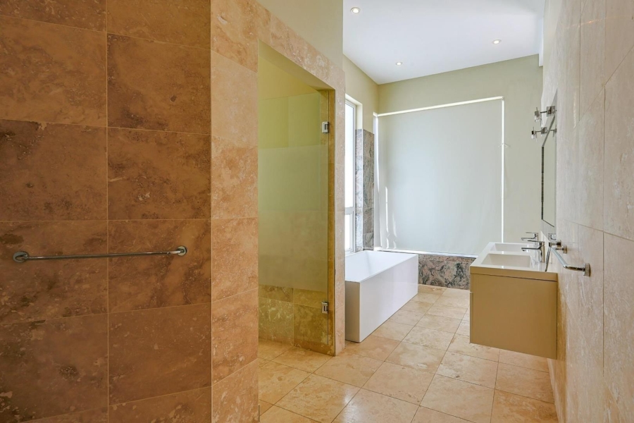 To Let 6 Bedroom Property for Rent in Waterkloof Ridge Gauteng