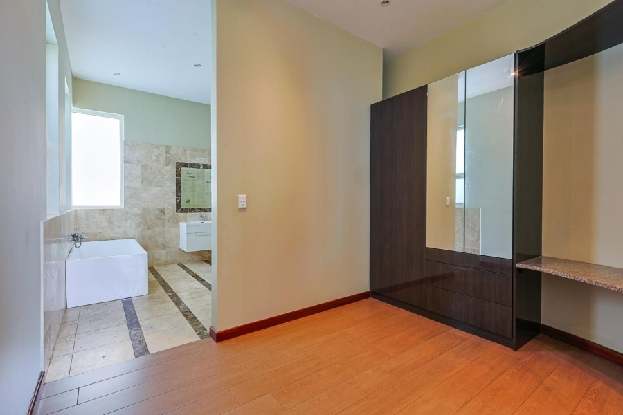 To Let 6 Bedroom Property for Rent in Waterkloof Ridge Gauteng