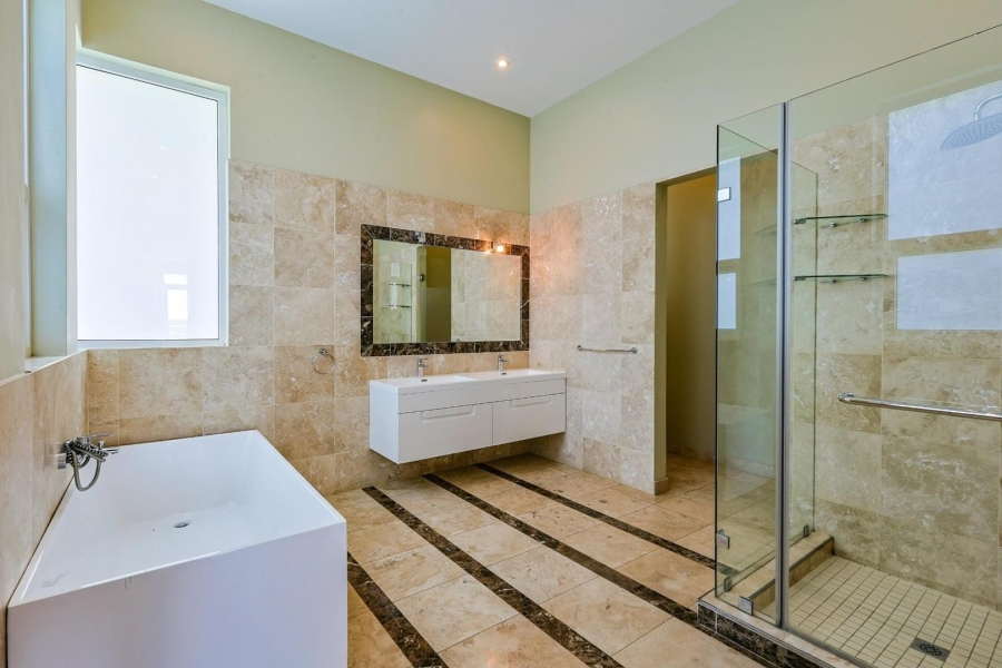 To Let 6 Bedroom Property for Rent in Waterkloof Ridge Gauteng