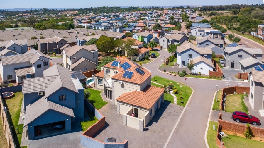 4 Bedroom Property for Sale in Olympus AH Gauteng