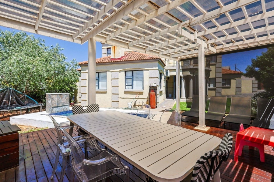 4 Bedroom Property for Sale in Olympus AH Gauteng