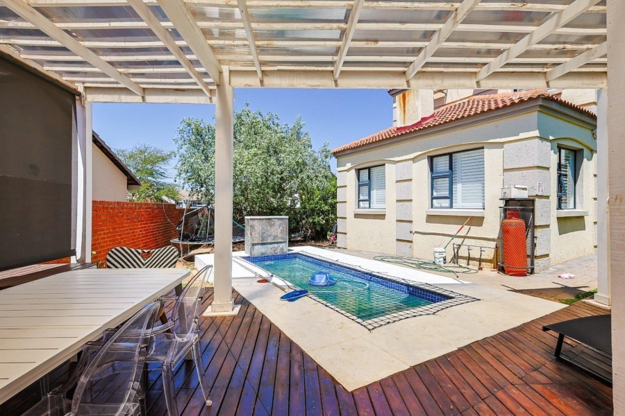 4 Bedroom Property for Sale in Olympus AH Gauteng