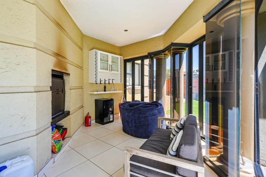 4 Bedroom Property for Sale in Olympus AH Gauteng