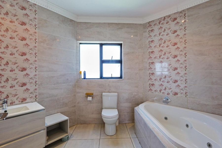 4 Bedroom Property for Sale in Olympus AH Gauteng