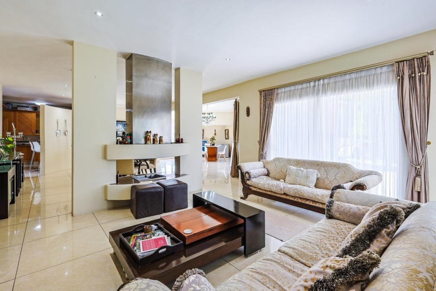 To Let 4 Bedroom Property for Rent in Silver Lakes Gauteng