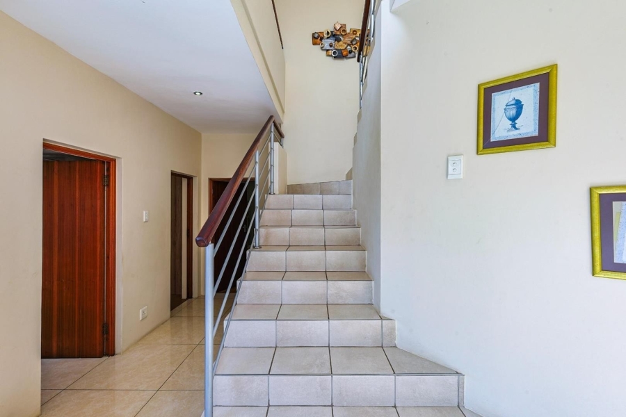 To Let 4 Bedroom Property for Rent in Silver Lakes Gauteng