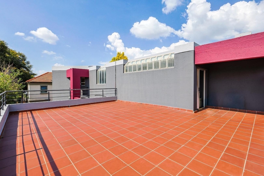 To Let 4 Bedroom Property for Rent in Silver Lakes Gauteng