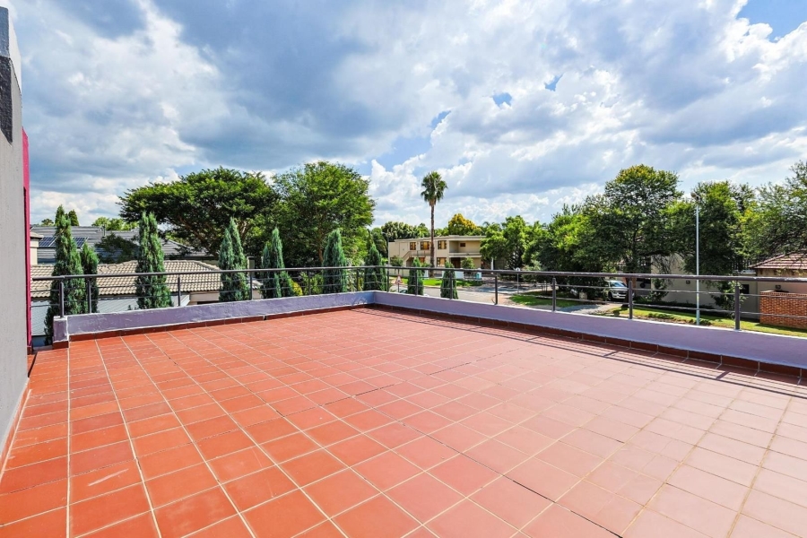 To Let 4 Bedroom Property for Rent in Silver Lakes Gauteng