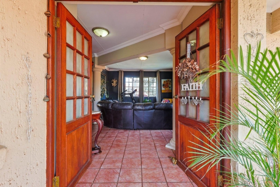 4 Bedroom Property for Sale in Erasmuskloof Gauteng