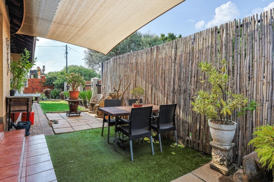 4 Bedroom Property for Sale in Erasmuskloof Gauteng