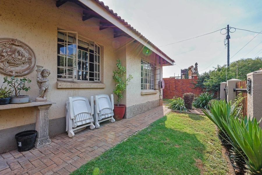4 Bedroom Property for Sale in Erasmuskloof Gauteng