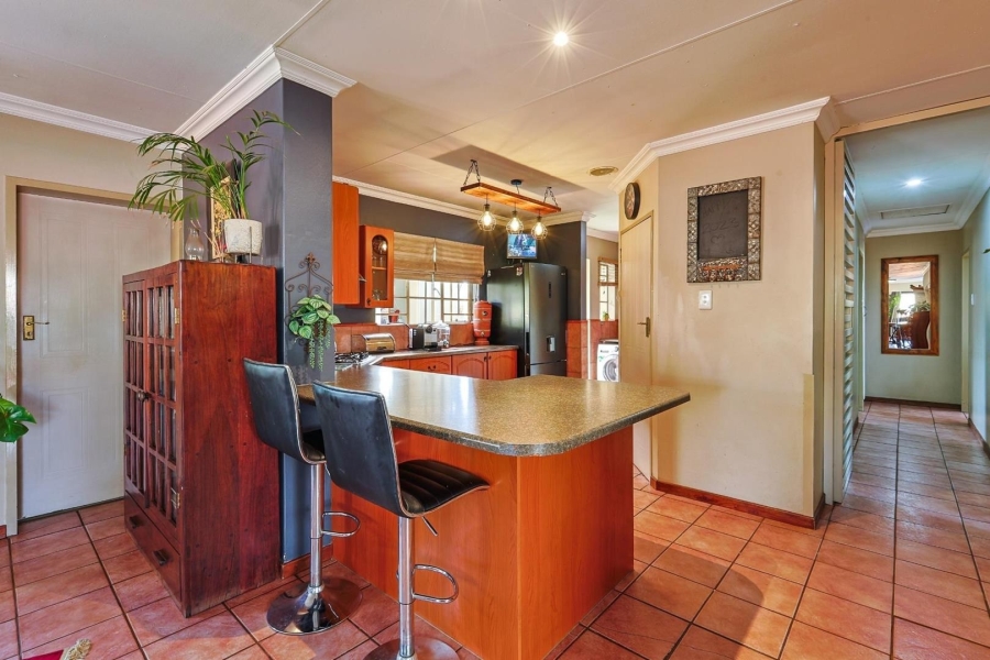 4 Bedroom Property for Sale in Erasmuskloof Gauteng