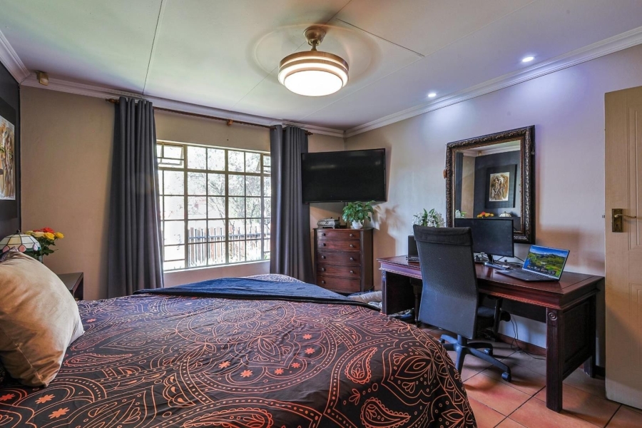 4 Bedroom Property for Sale in Erasmuskloof Gauteng