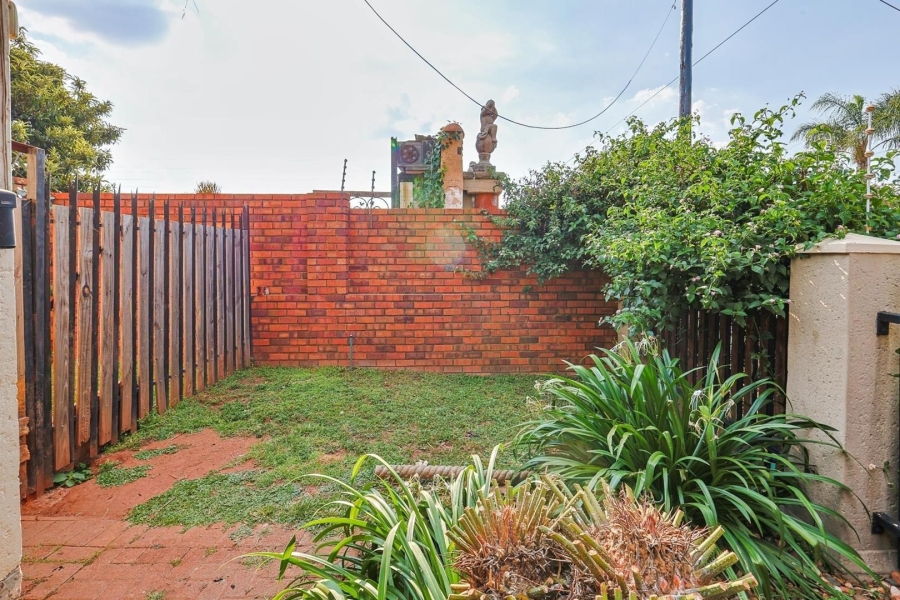 4 Bedroom Property for Sale in Erasmuskloof Gauteng