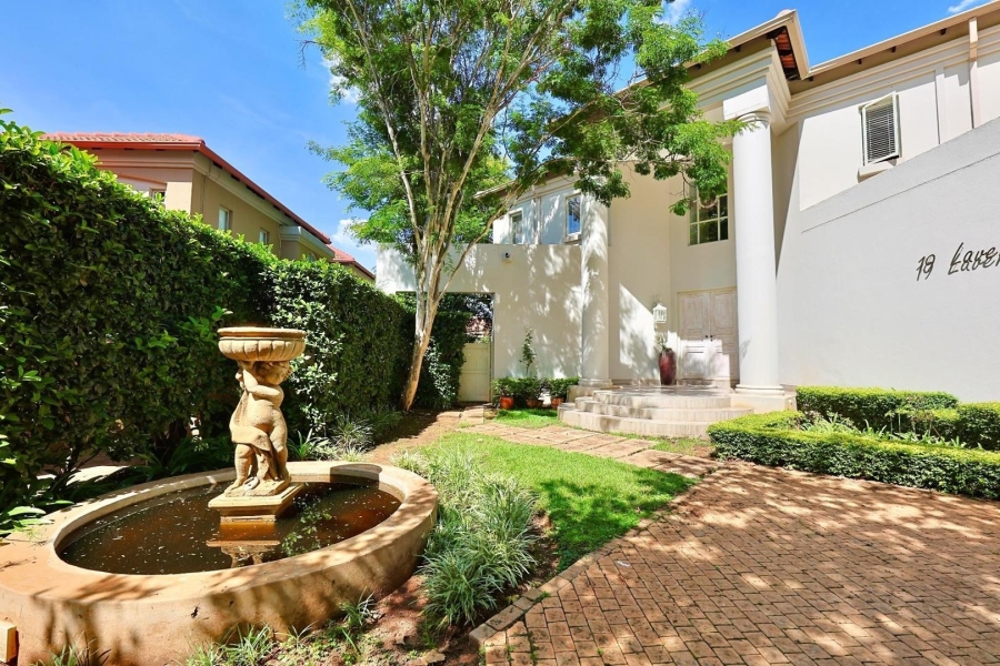 4 Bedroom Property for Sale in Boardwalk Manor Gauteng
