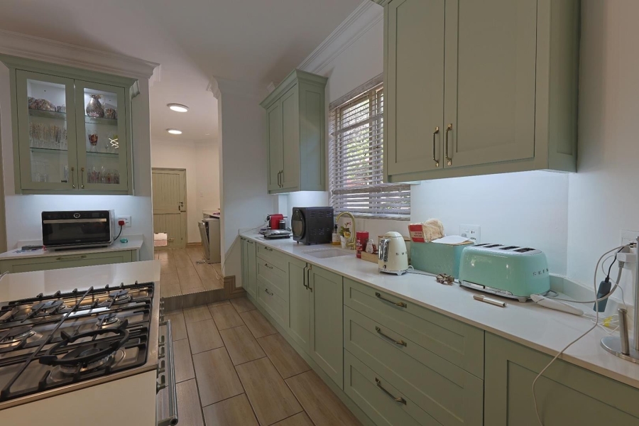 4 Bedroom Property for Sale in Boardwalk Manor Gauteng