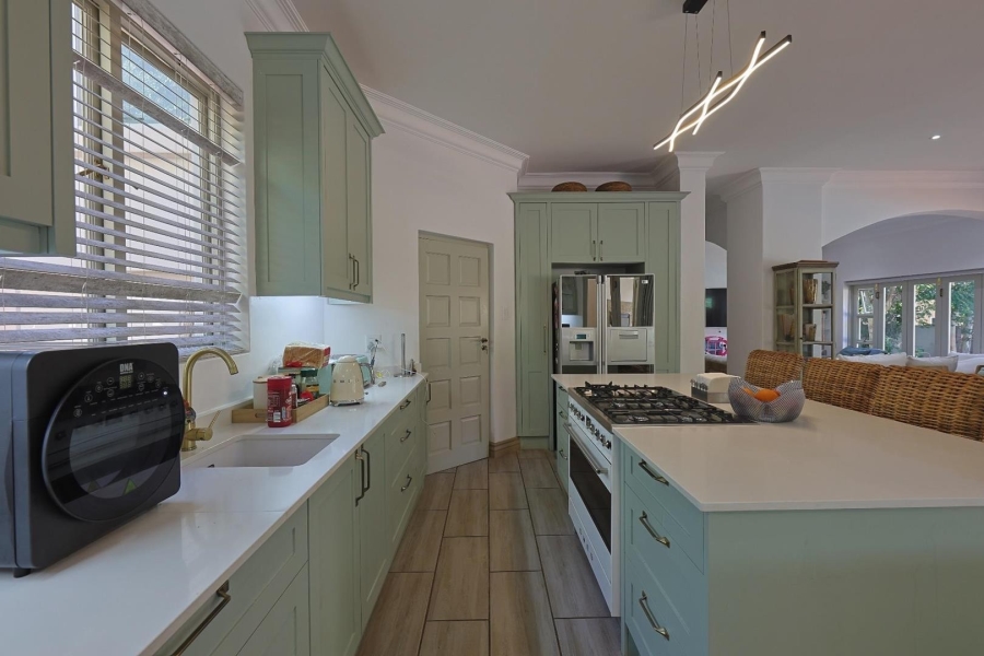 4 Bedroom Property for Sale in Boardwalk Manor Gauteng