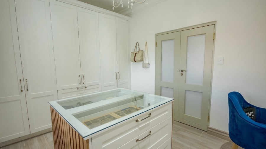 4 Bedroom Property for Sale in Boardwalk Manor Gauteng