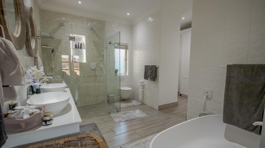 4 Bedroom Property for Sale in Boardwalk Manor Gauteng