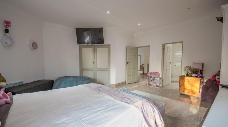 4 Bedroom Property for Sale in Boardwalk Manor Gauteng