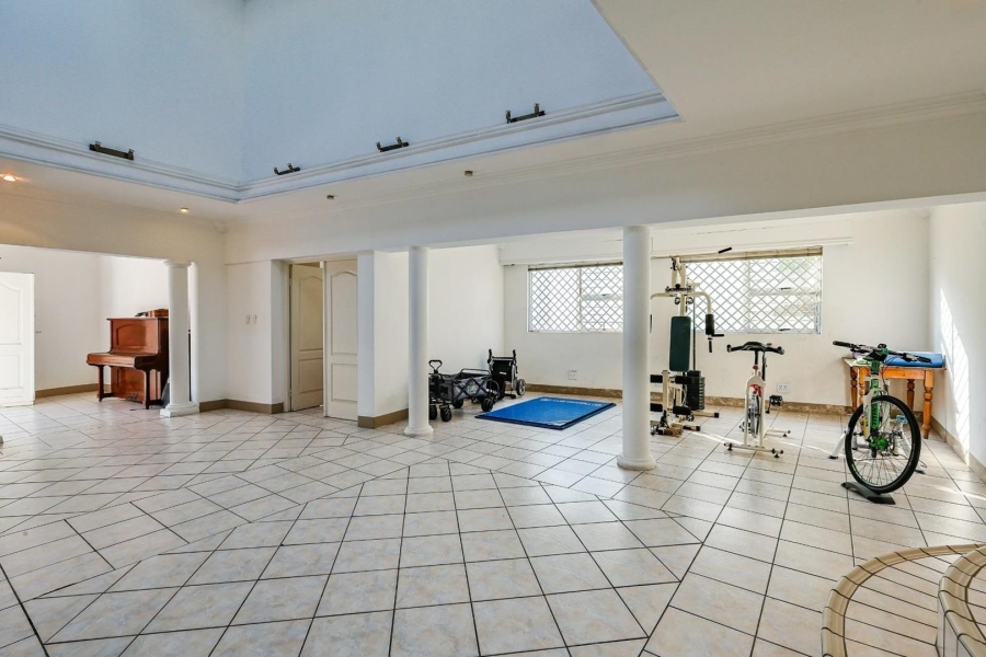 5 Bedroom Property for Sale in Waterkloof Ridge Gauteng