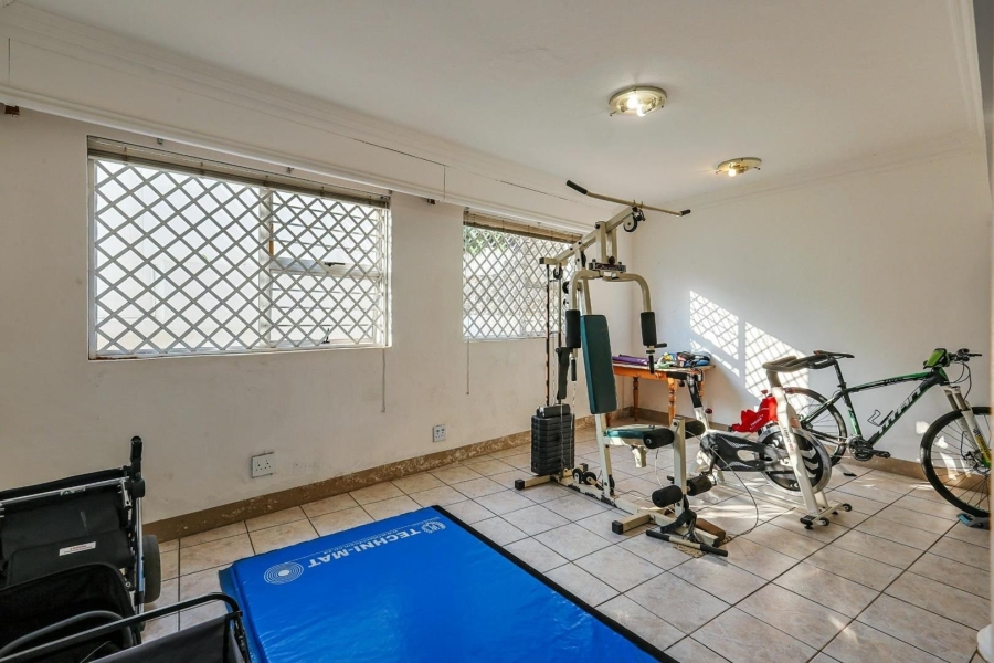 5 Bedroom Property for Sale in Waterkloof Ridge Gauteng