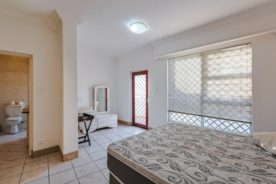 5 Bedroom Property for Sale in Waterkloof Ridge Gauteng