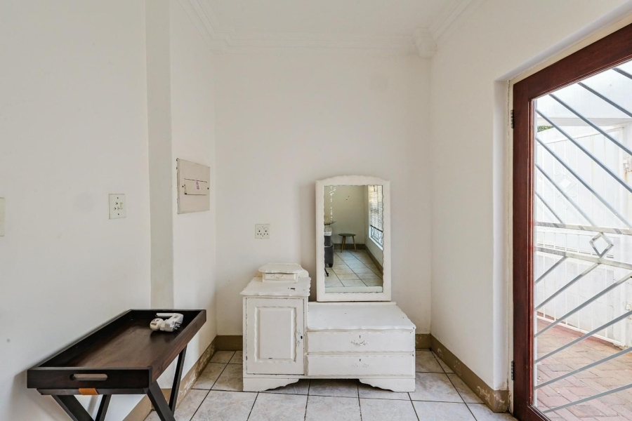 5 Bedroom Property for Sale in Waterkloof Ridge Gauteng