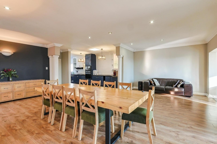 5 Bedroom Property for Sale in Waterkloof Ridge Gauteng