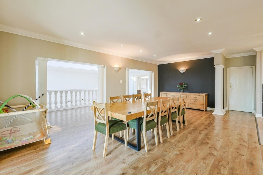 5 Bedroom Property for Sale in Waterkloof Ridge Gauteng