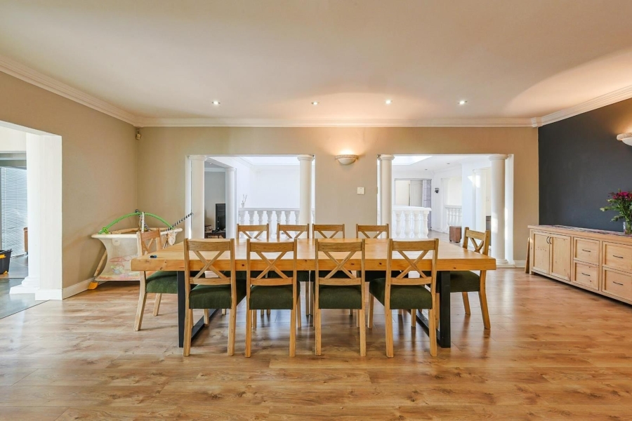 5 Bedroom Property for Sale in Waterkloof Ridge Gauteng
