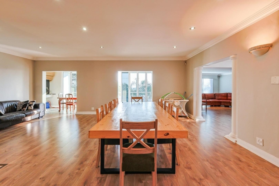 5 Bedroom Property for Sale in Waterkloof Ridge Gauteng