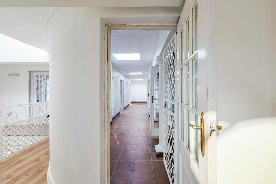 5 Bedroom Property for Sale in Waterkloof Ridge Gauteng