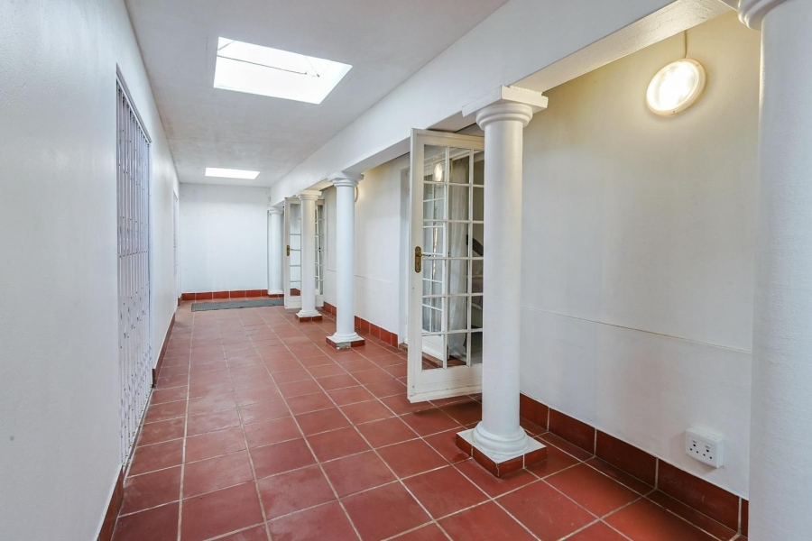 5 Bedroom Property for Sale in Waterkloof Ridge Gauteng