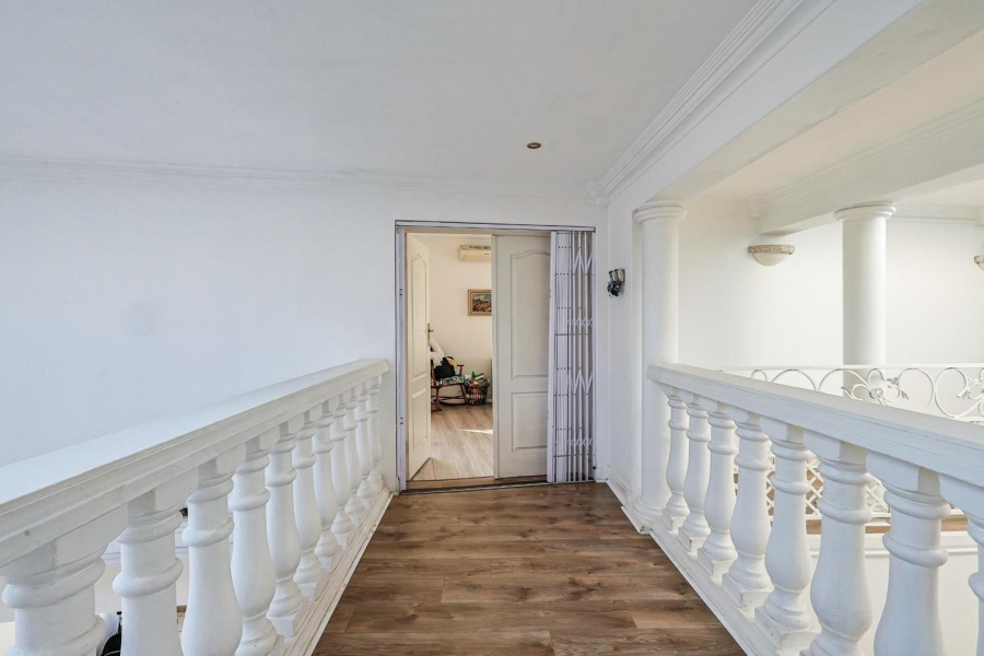 5 Bedroom Property for Sale in Waterkloof Ridge Gauteng