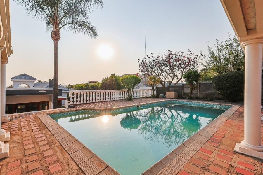 5 Bedroom Property for Sale in Waterkloof Ridge Gauteng
