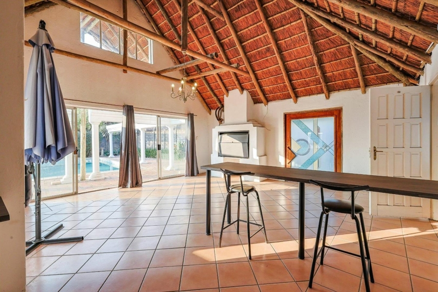 5 Bedroom Property for Sale in Waterkloof Ridge Gauteng