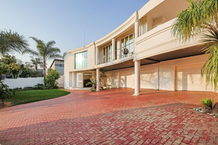 5 Bedroom Property for Sale in Waterkloof Ridge Gauteng