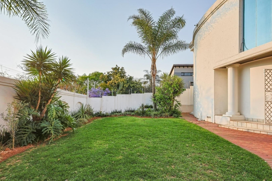 5 Bedroom Property for Sale in Waterkloof Ridge Gauteng