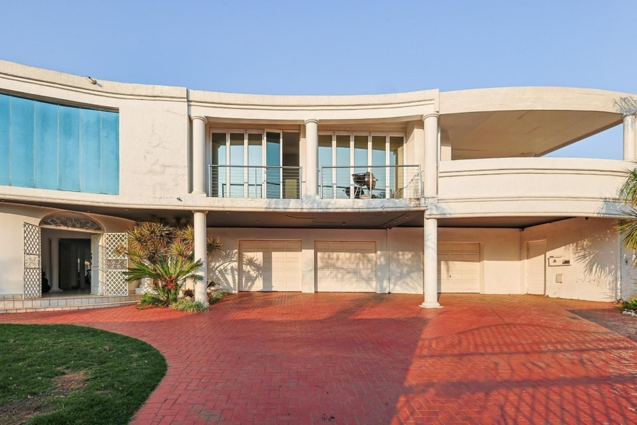5 Bedroom Property for Sale in Waterkloof Ridge Gauteng