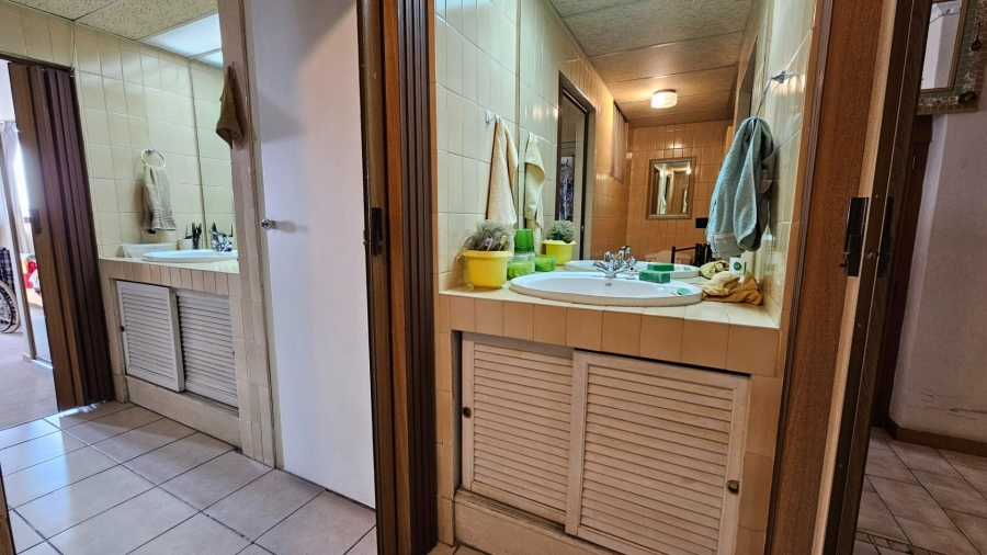 2 Bedroom Property for Sale in Pretoria Central Gauteng