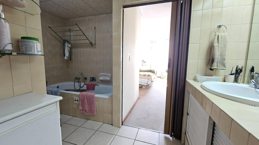 2 Bedroom Property for Sale in Pretoria Central Gauteng