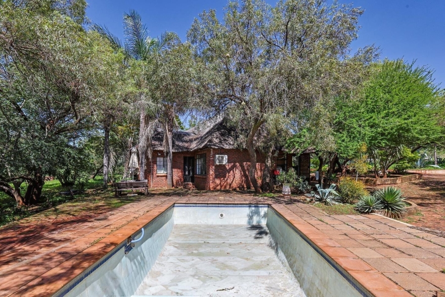 Commercial Property for Sale in Kameeldrift West Gauteng