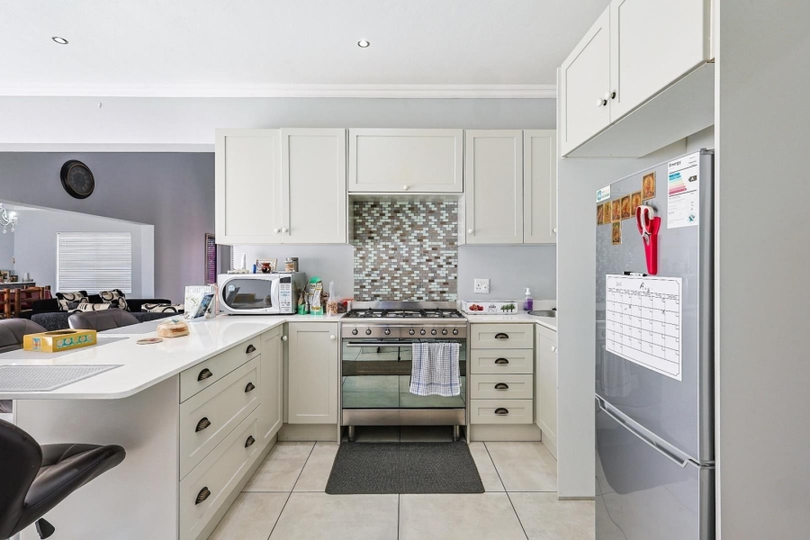 5 Bedroom Property for Sale in Country View Estate Gauteng