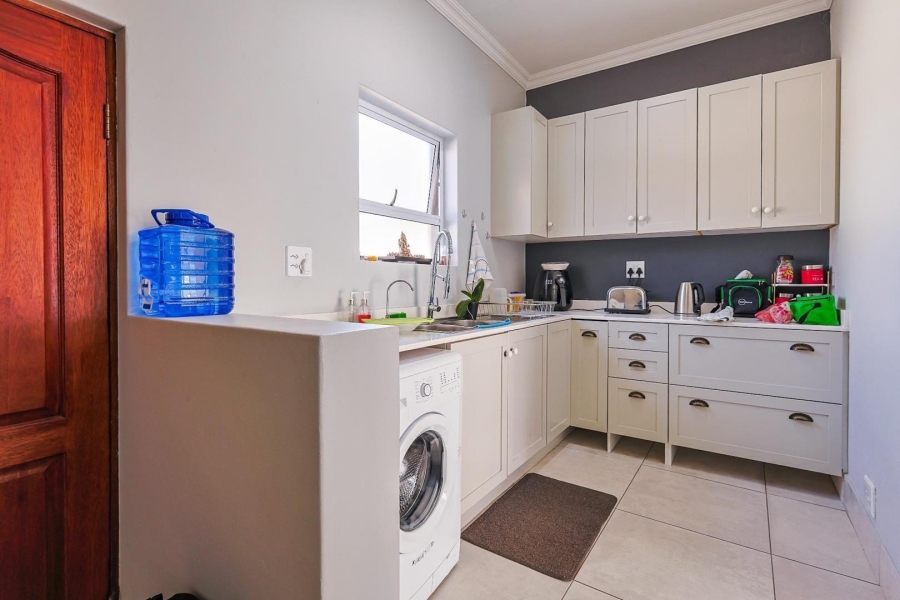 5 Bedroom Property for Sale in Country View Estate Gauteng