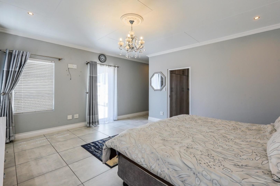 5 Bedroom Property for Sale in Country View Estate Gauteng