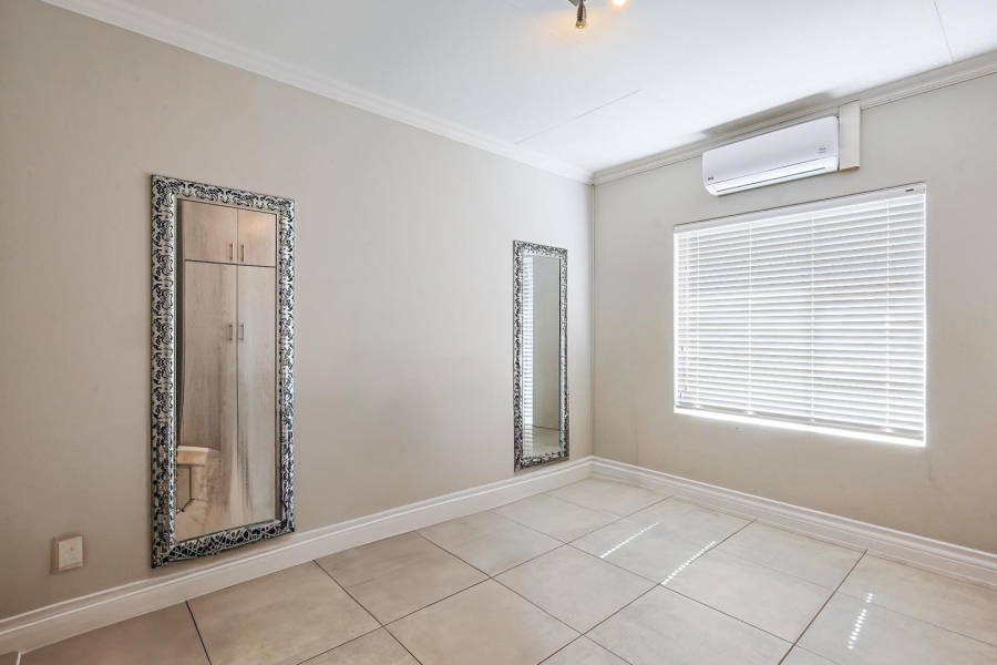 5 Bedroom Property for Sale in Country View Estate Gauteng