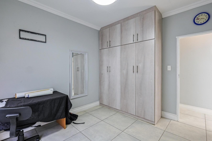 5 Bedroom Property for Sale in Country View Estate Gauteng