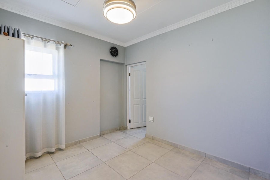 5 Bedroom Property for Sale in Country View Estate Gauteng