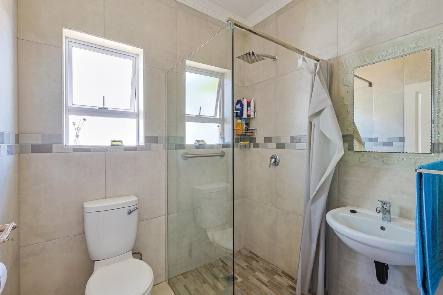 5 Bedroom Property for Sale in Country View Estate Gauteng